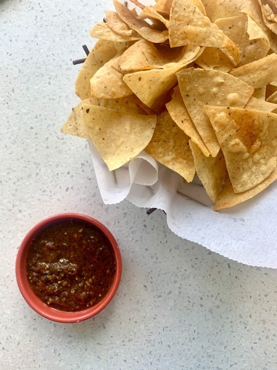 CHIPS & SALSA