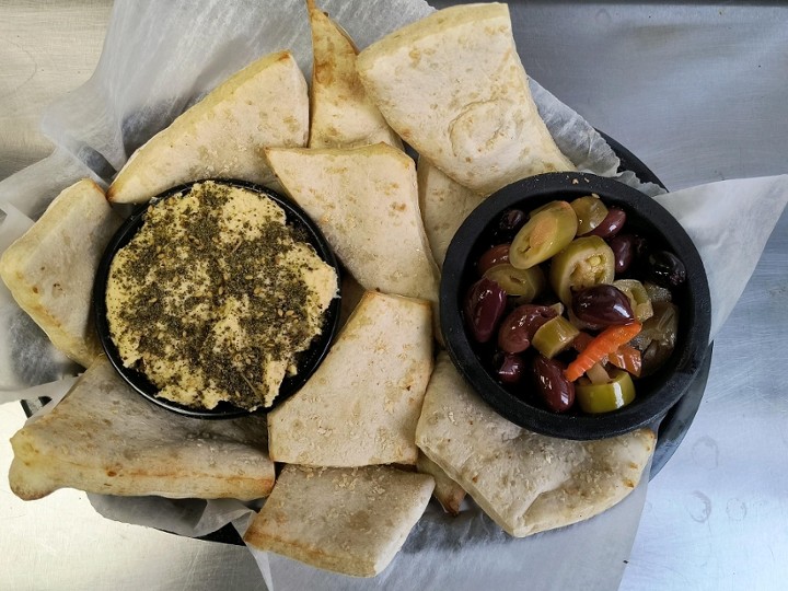 Olives, Hummus & Pita