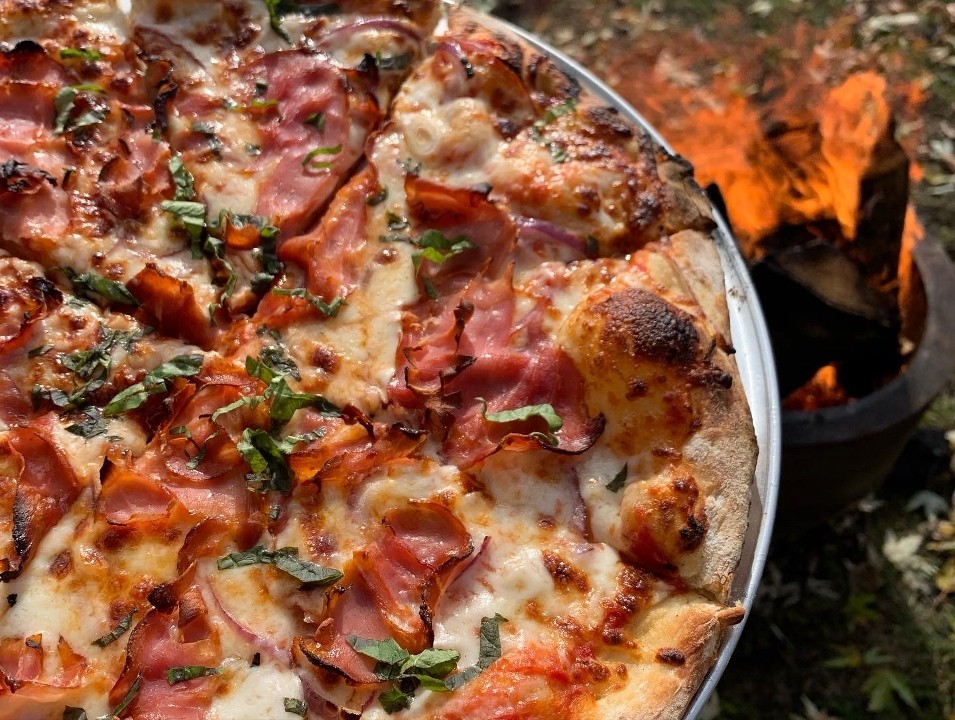 14" Prosciutto and Red Onion Pizza