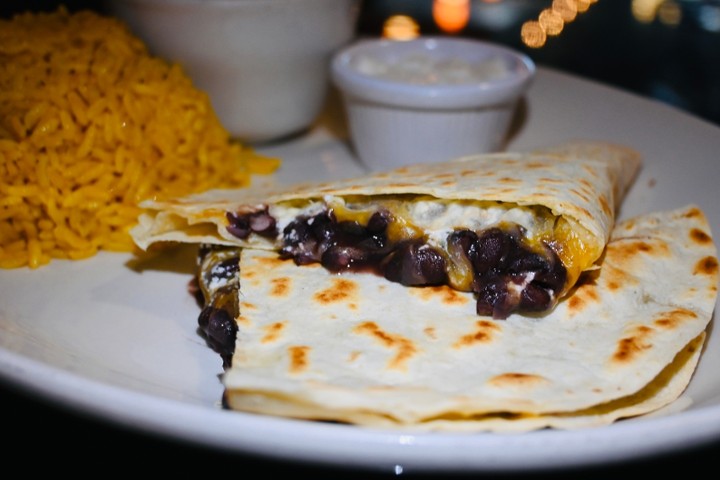 Quesadilla Con Frijoles