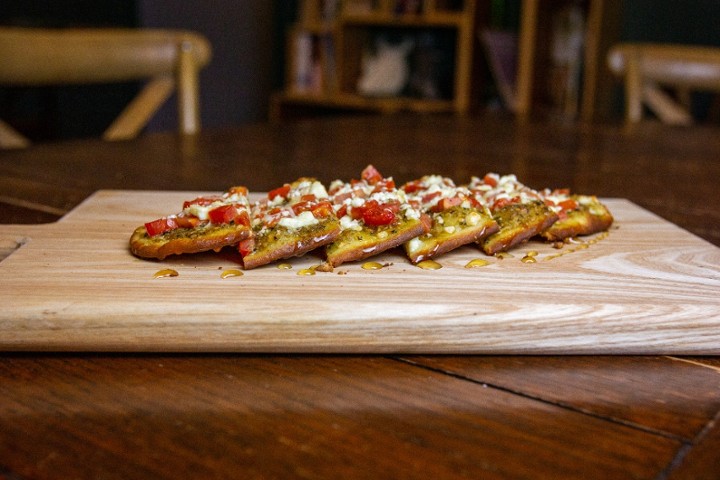 Tomato Pesto Flatbread