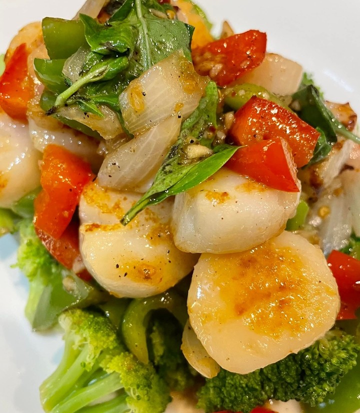 SCALLOP SPICY BASIL