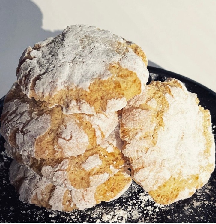Gluten-Free Ricciarelli Almond Cookie