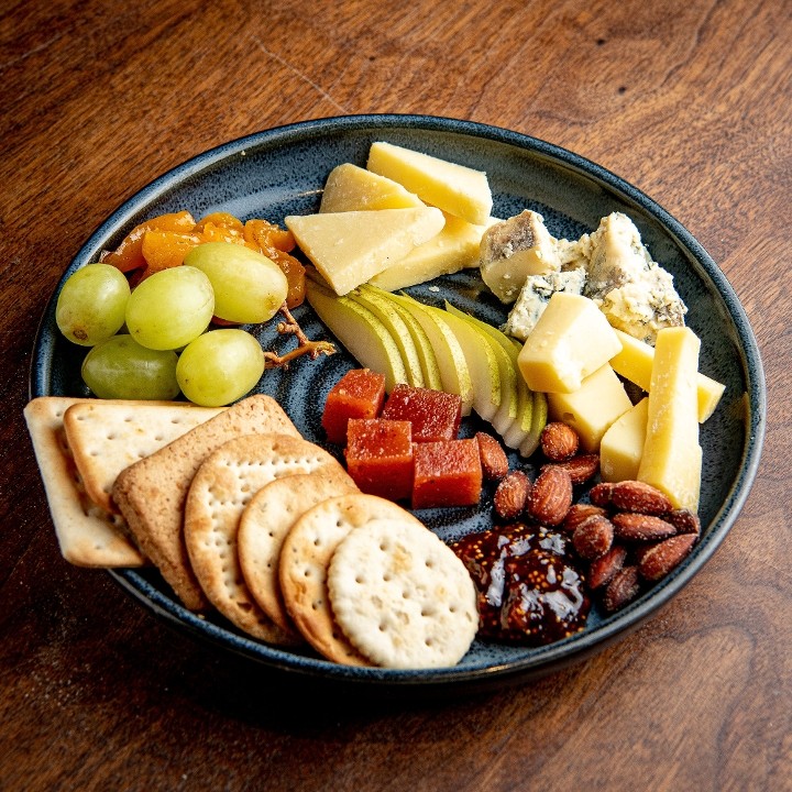 IRISH CHEESE BOARD