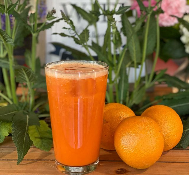 Fresh Squeezed Orange Juice & Carrots