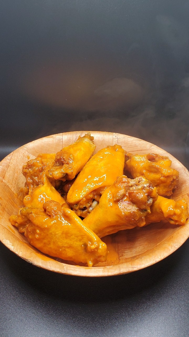 10 - TRADITIONAL FAMOUS WINGS