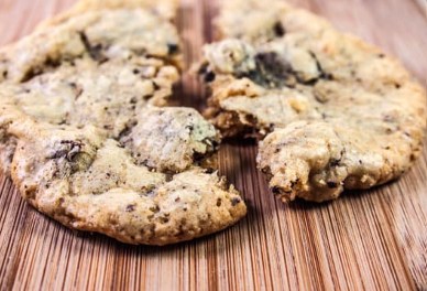 GIANT CHOC CHIP COOKIES