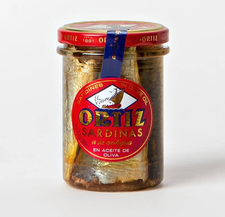 Ortiz Sardinas in Olive Oil Antigua Jar 190 g