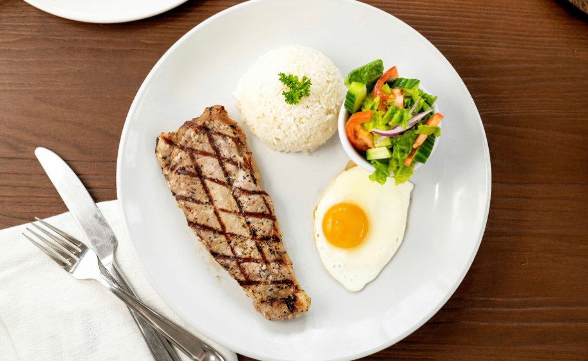 Grilled Meat Platter with Rice, Salad & 1 Egg