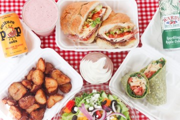 Ward's Berry Farm Sandwich & Smoothie Bar