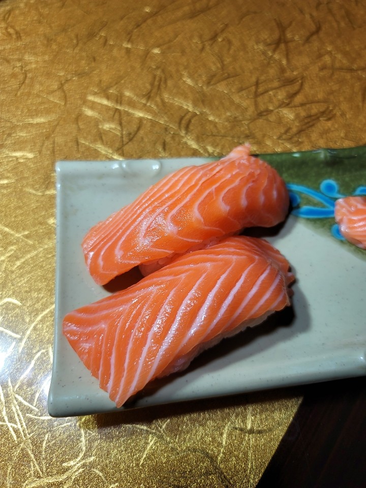 King Salmon Sushi* (2pcs)