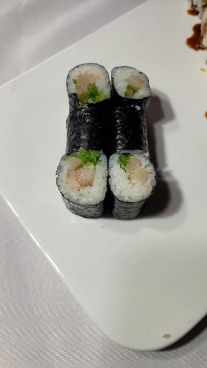 Yellowtail Roll* (6pcs)