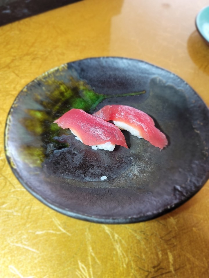 Tuna Sushi (Maguro)*(2pcs)