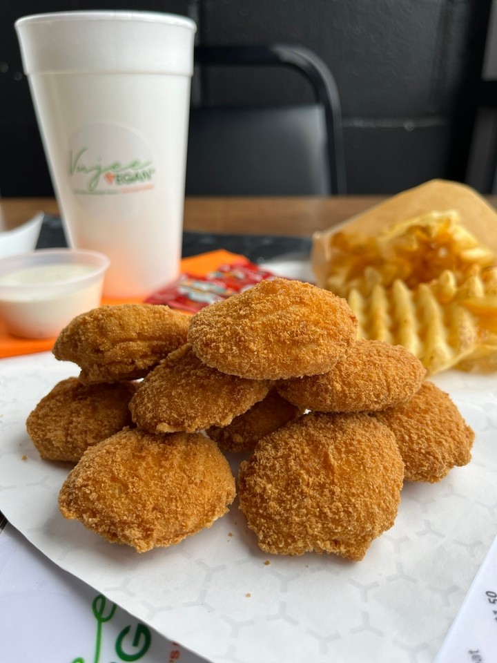 9 Chick’n Nuggets (2 sauce)