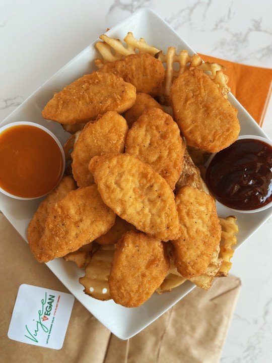 12 Chick’n Nuggets (2 sauce)