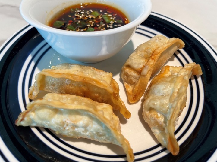 Crispy Gyoza - Bánh Xếp Nhân Thịt Kiểu Nhật