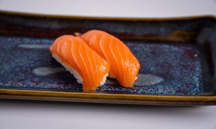 Nigiri Salmon