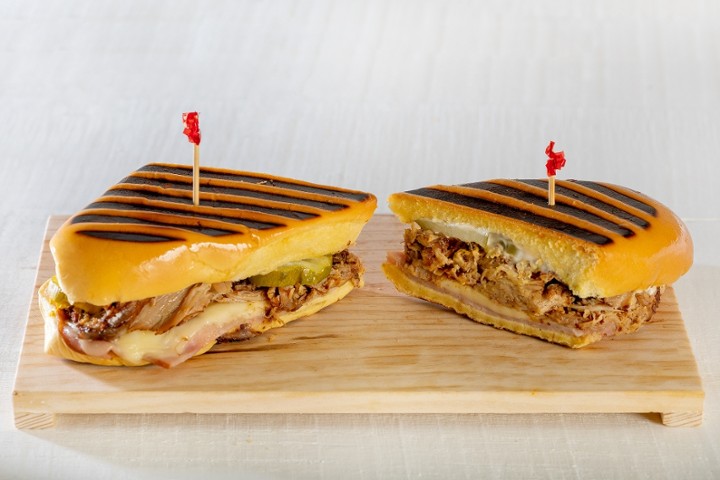 Media Noche Sandwich