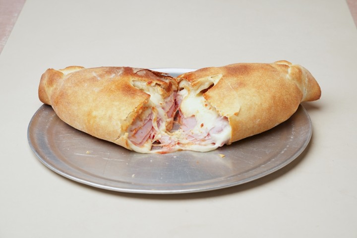 MEDIUM CALZONE