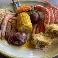 Chargrilled Snow Crab Platter