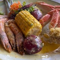 1/2 Chargrilled Snow Crab Platter