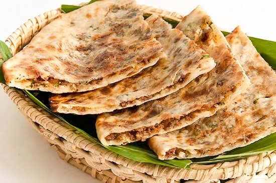 Chicken Qeema Naan