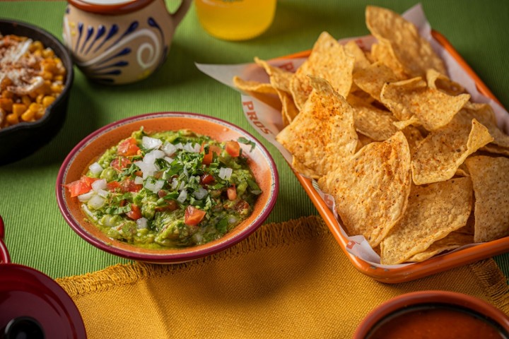 Chips & Guacamole