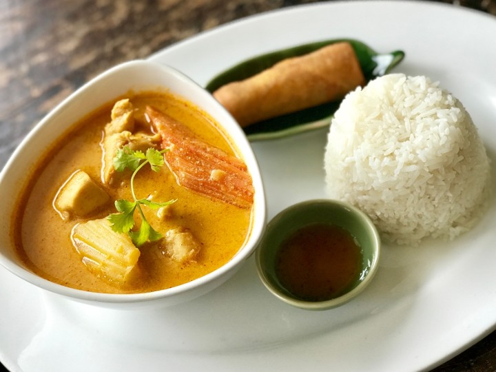 Celadon Chicken Curry - Lunch Special