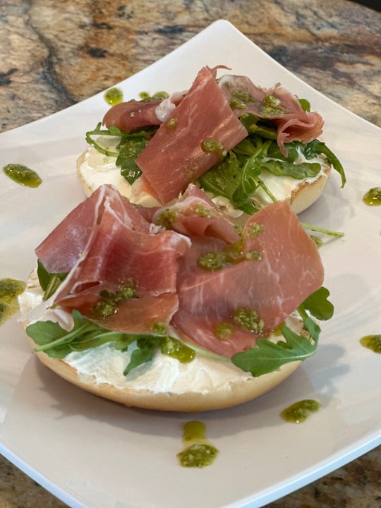 PROSCIUTTO BAGEL