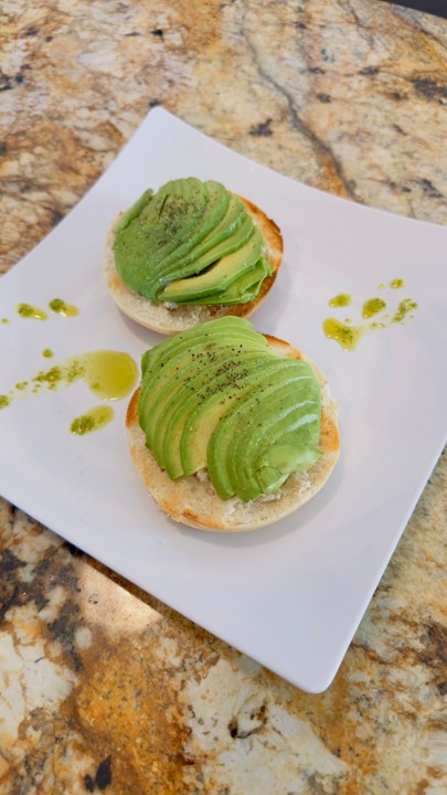 AVOCADO BAGEL