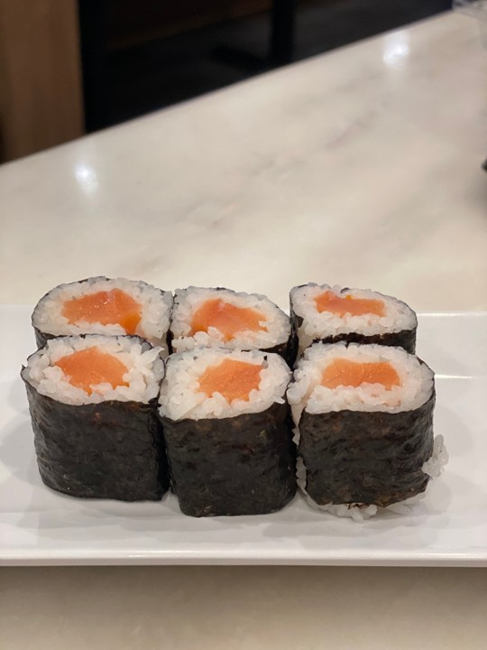 Smoked salmon Maki