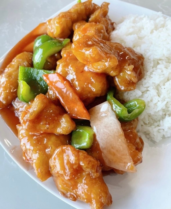 Hong Kong Style Chicken w. Sweet & Sour Sauce Over Rice 港式甜酸鸡饭