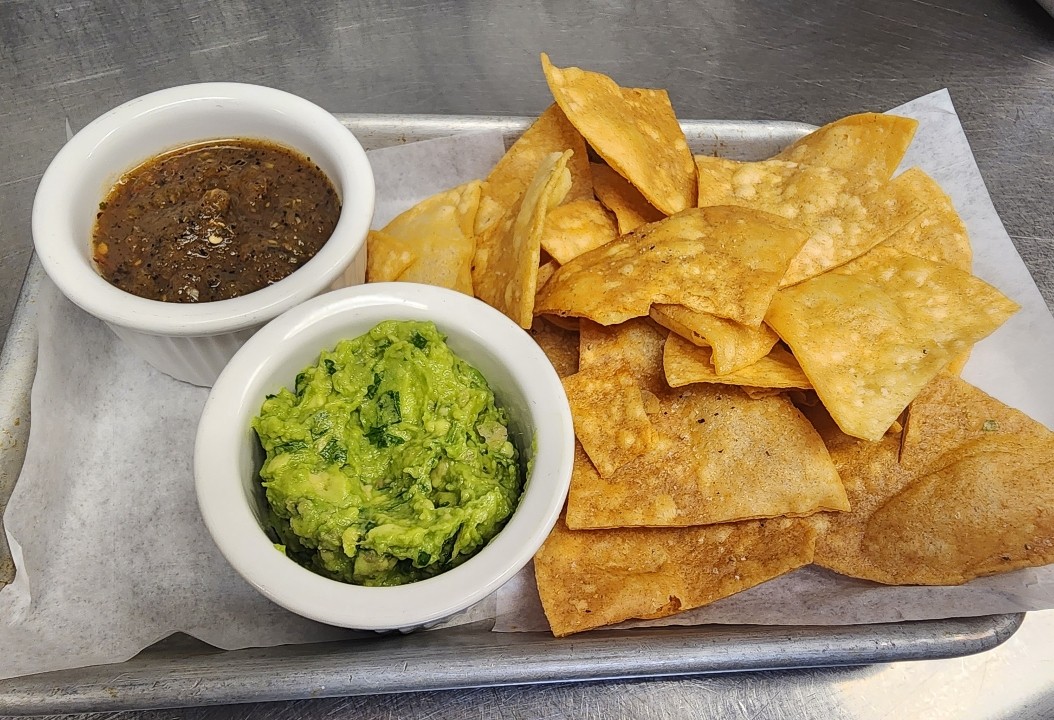 Chips, Salsa & Guac