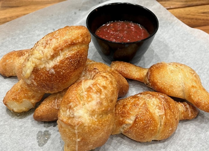 Roasted Garlic Knots