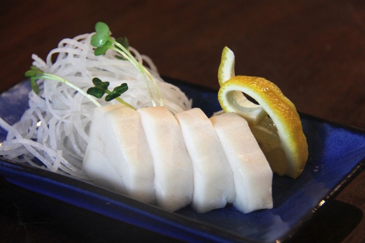 4 Pcs White Tuna Sashimi Appetizer