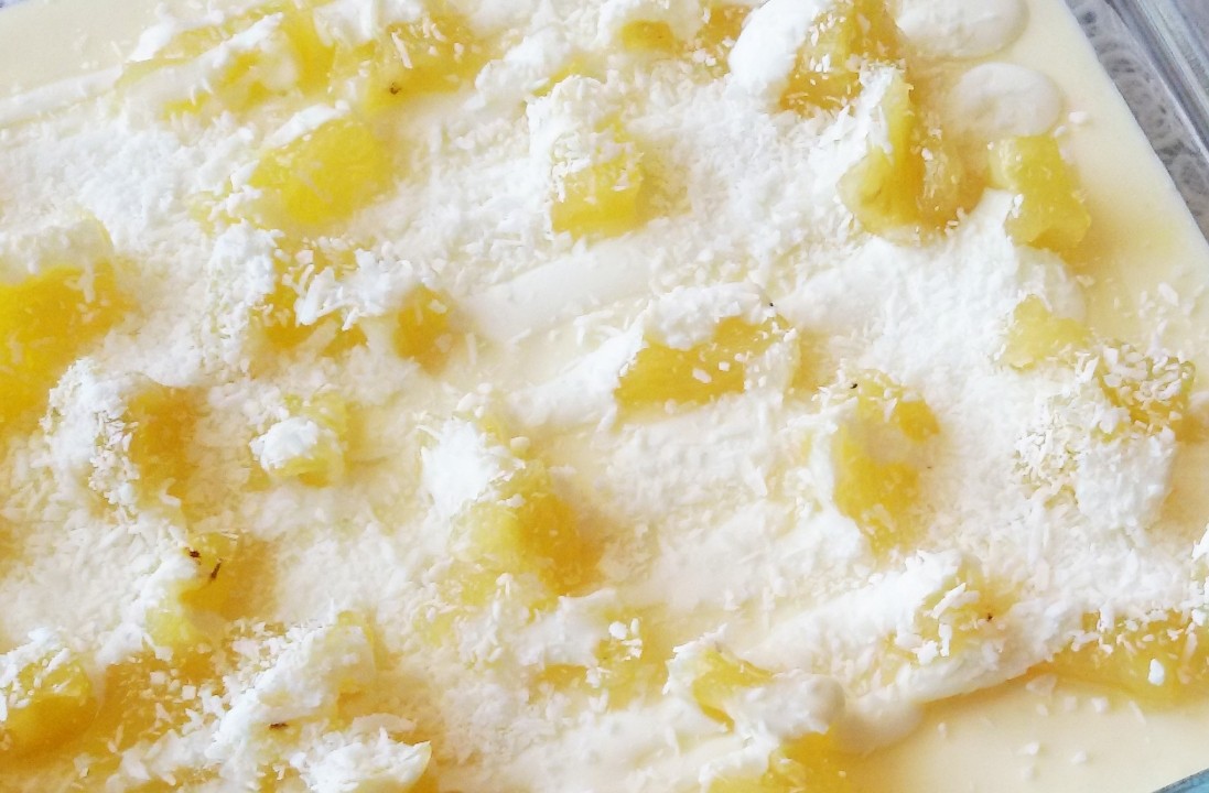 Pineapple & cream -(Pavê de abacaxi)