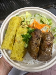 Vermicelli w pork skewers & eggrolls