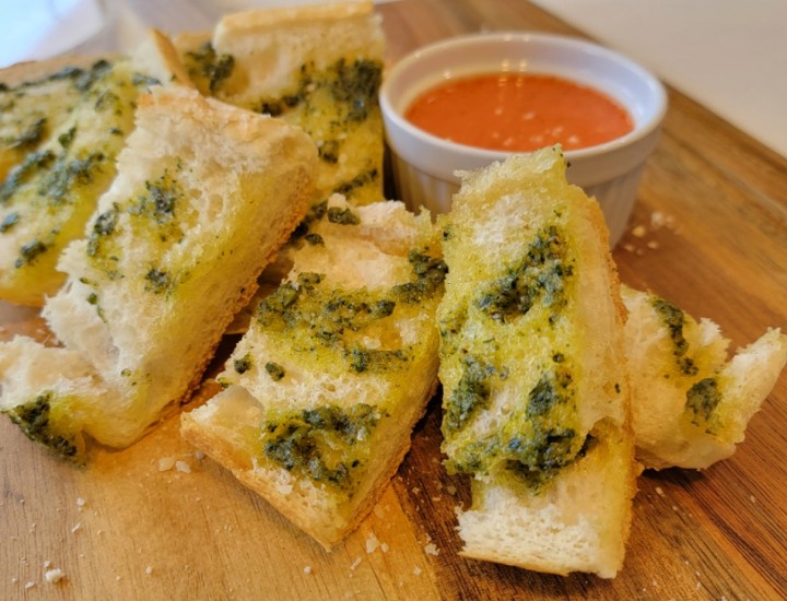 Pesto Garlic Bread
