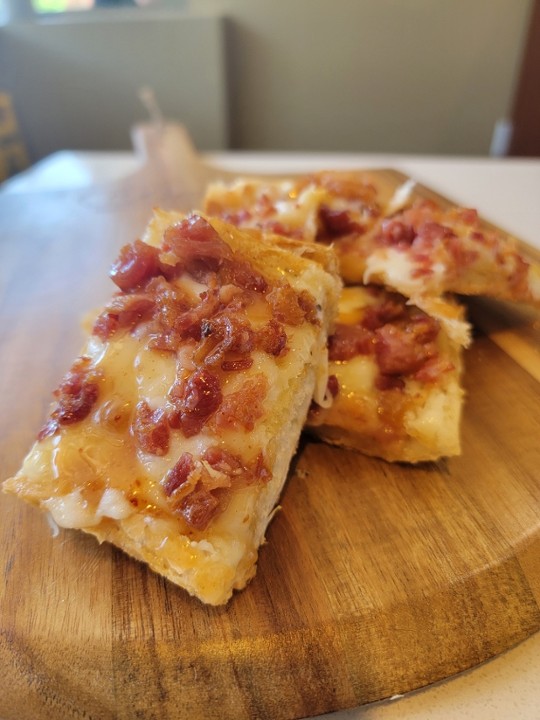 Maple Bacon Cheesy Bread