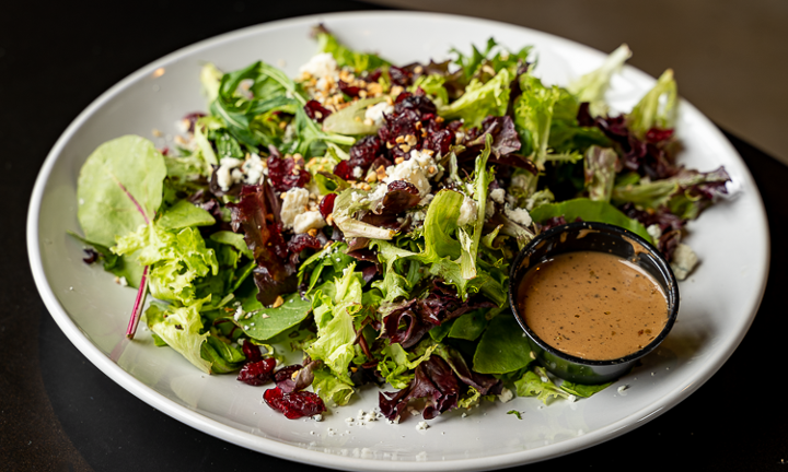 Hazelnut and cranberry salad