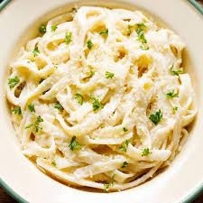 FETTUCINI ALFREDO