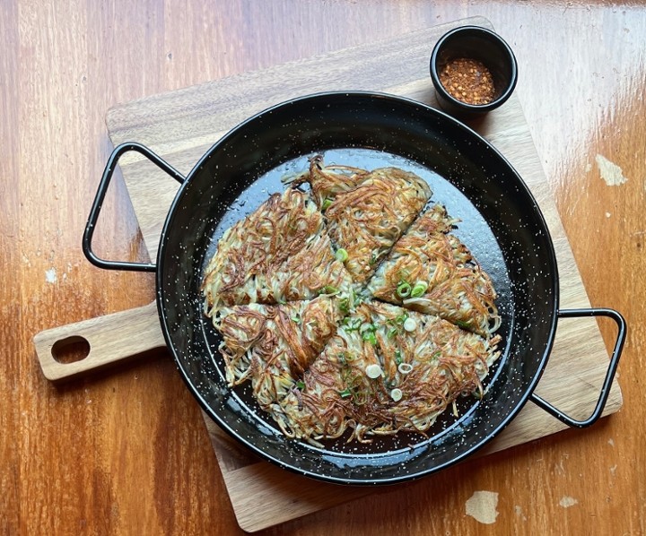 干煸洋芋丝 Yunnan Potato Pancake