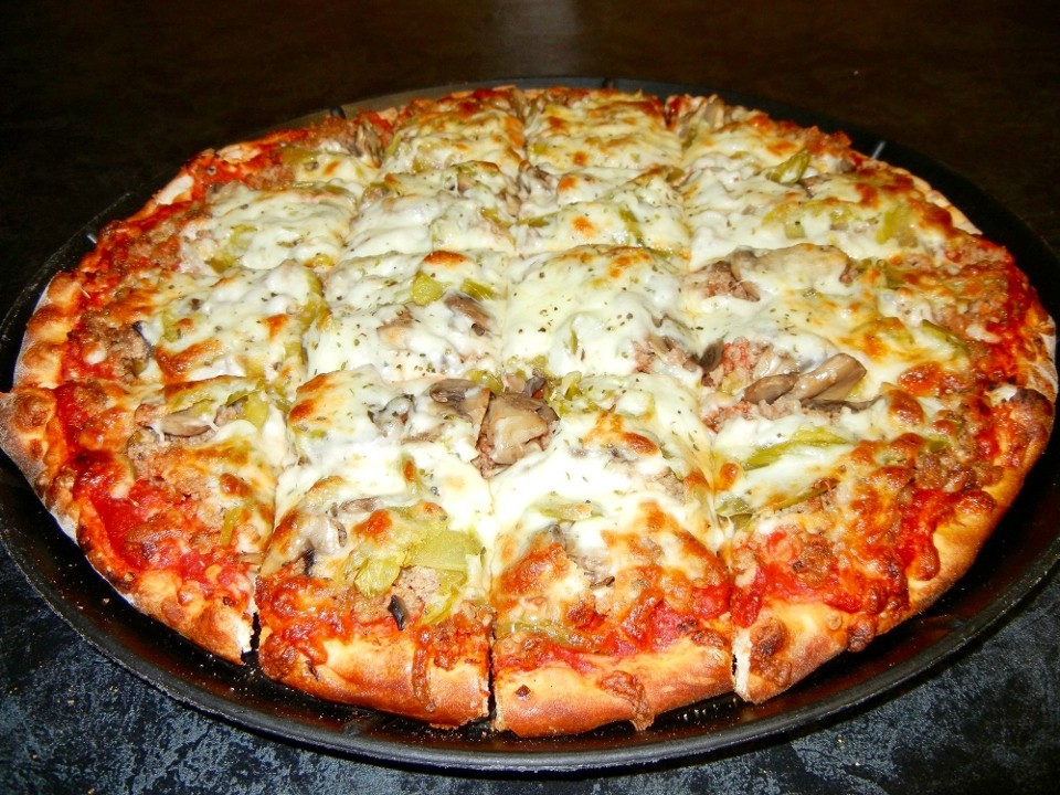 Giant 18" Pizza