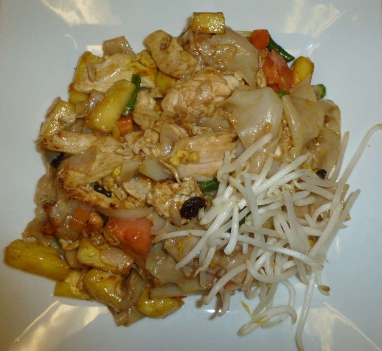 N6 Pan Fried Curry Noodles