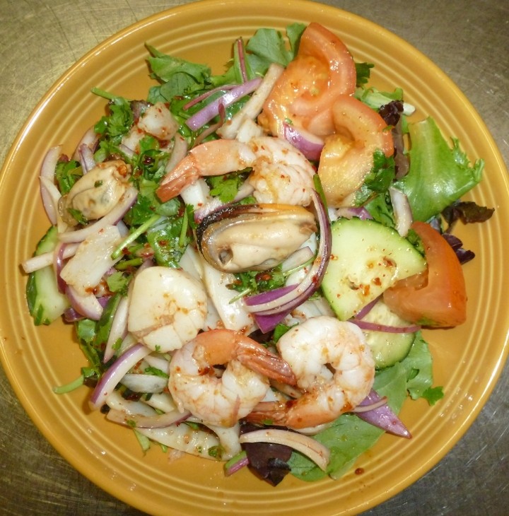 Y8 Seafood salad