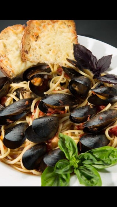 LINGUINE & MUSSELS