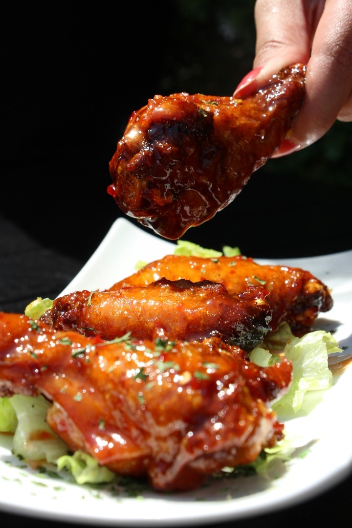 Mood Groove Wings