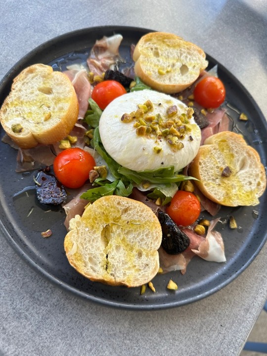 Burrata & Proscuitto