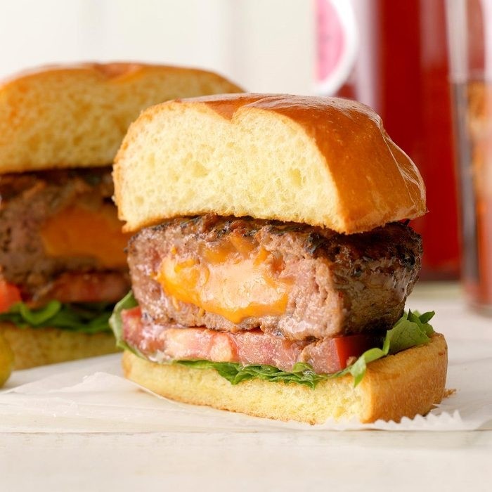 CHEDDAR STUFFED TURKEY BURGER