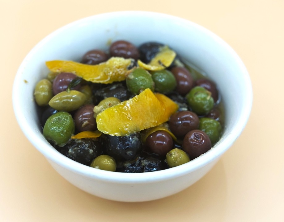 Marinated olives (large)
